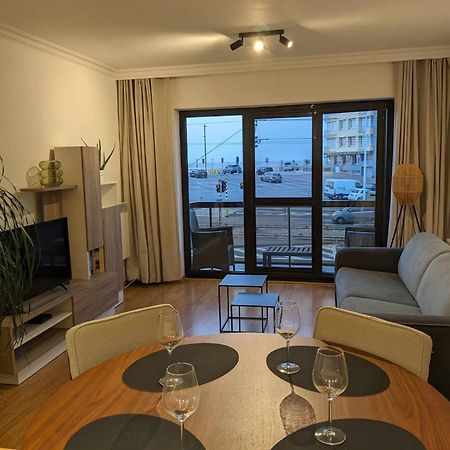 Vista Linda, Leuk Appartement Vlak Bij Zeedijk En Strand Ostende Kültér fotó