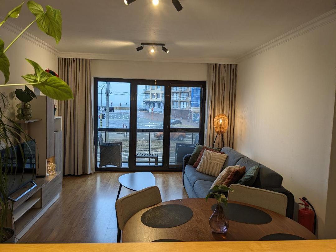 Vista Linda, Leuk Appartement Vlak Bij Zeedijk En Strand Ostende Kültér fotó