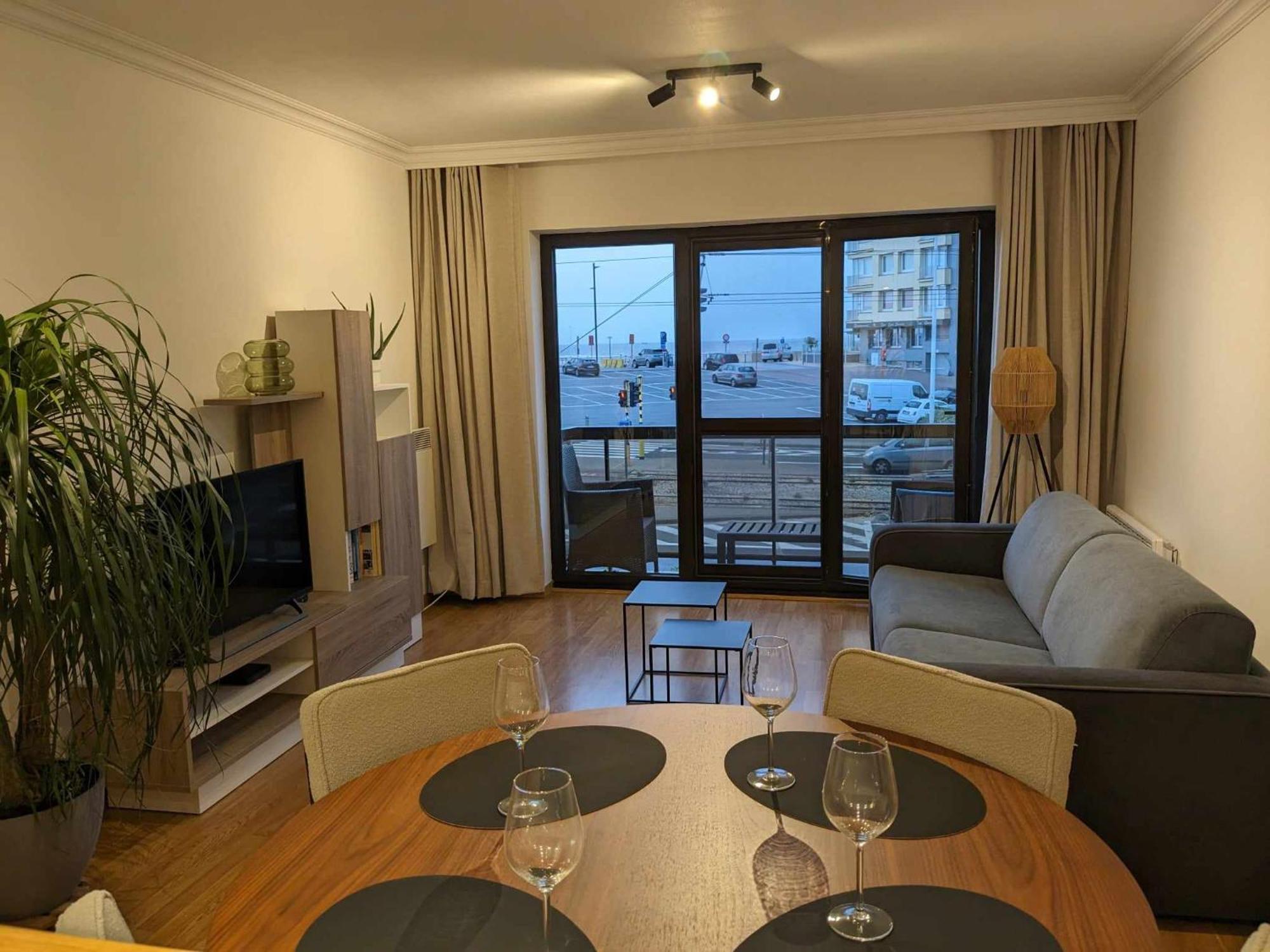 Vista Linda, Leuk Appartement Vlak Bij Zeedijk En Strand Ostende Kültér fotó