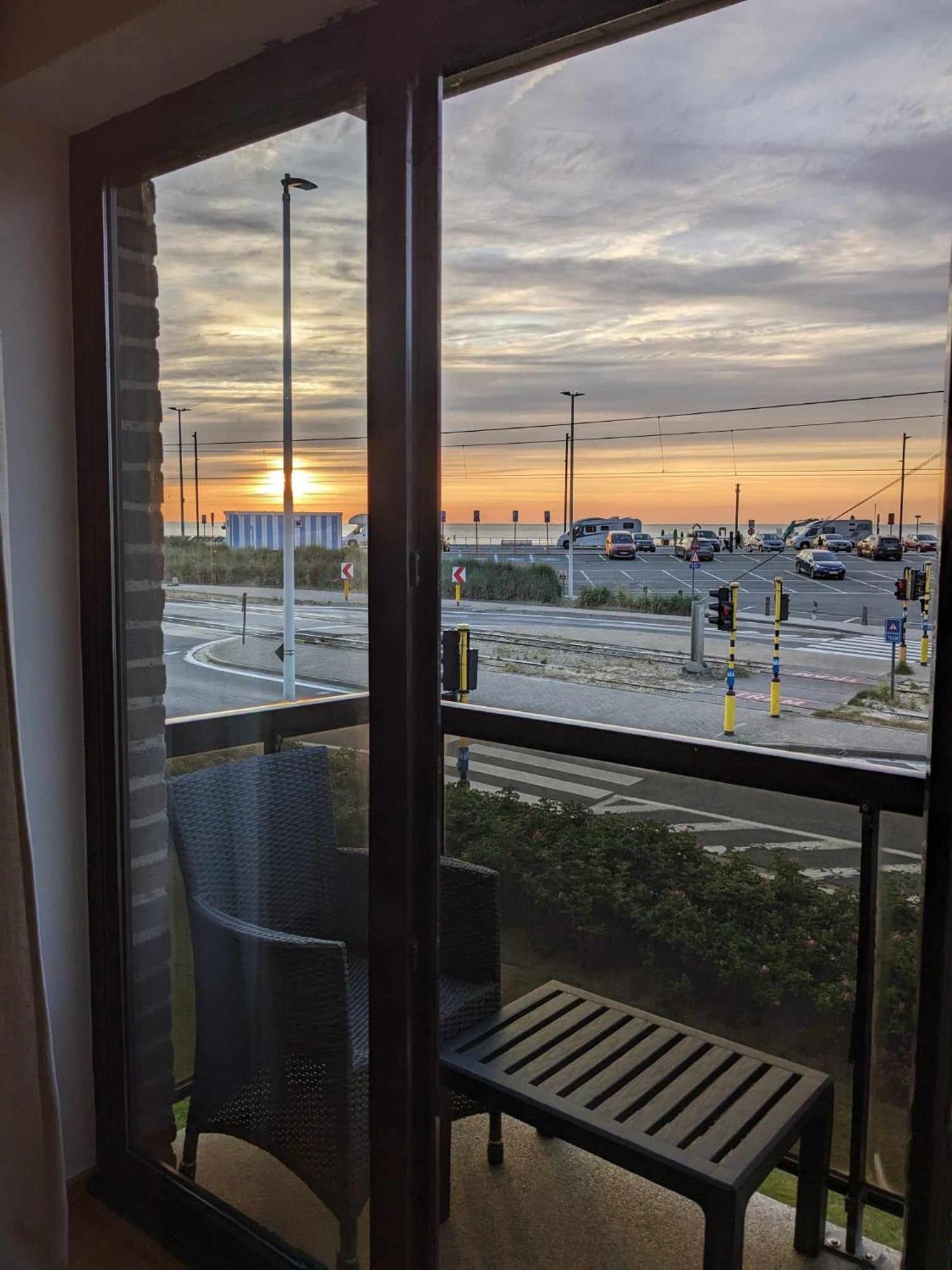 Vista Linda, Leuk Appartement Vlak Bij Zeedijk En Strand Ostende Kültér fotó