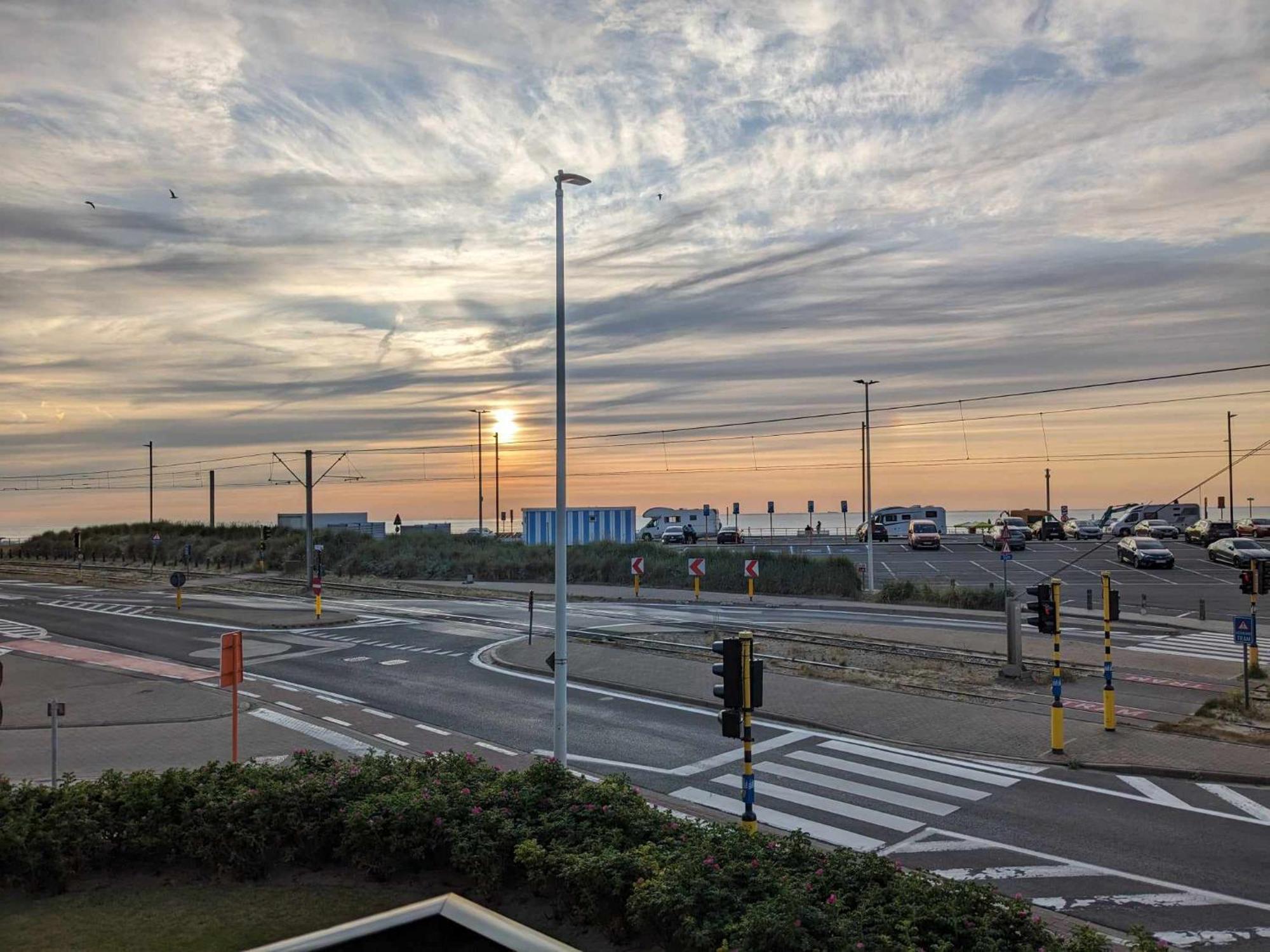 Vista Linda, Leuk Appartement Vlak Bij Zeedijk En Strand Ostende Kültér fotó